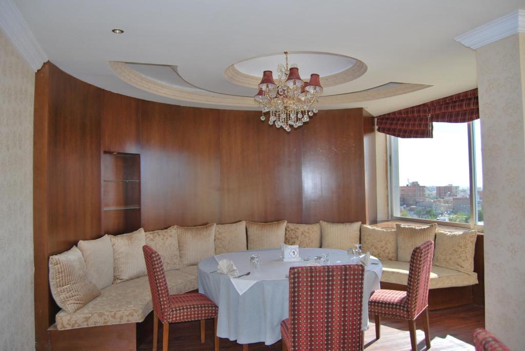 Al Higgi Hotel Yanbu Esterno foto